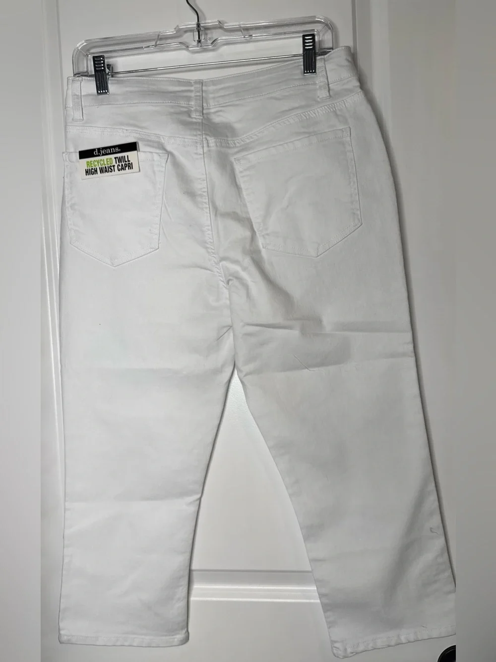 d. jeans White High Waist Capri Recycled Twill size 8 stretch cotton blend comfy
